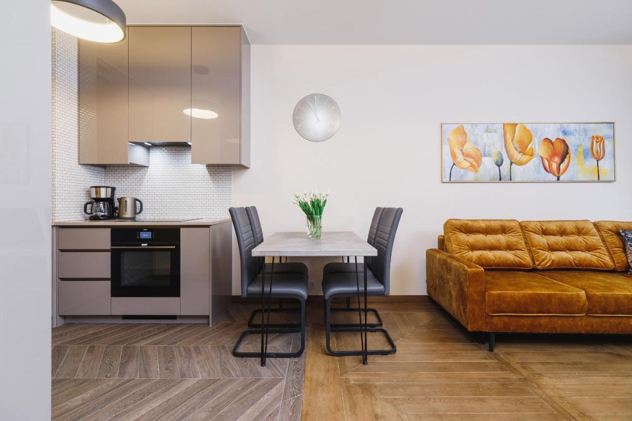 Apartments Go Rakowicka By Noclegi Renters Krakow Bagian luar foto